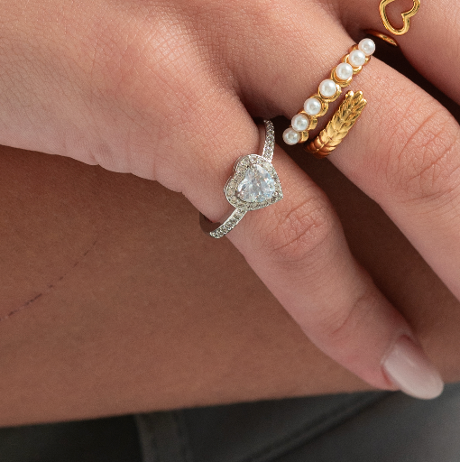 White Heart Glow Ring