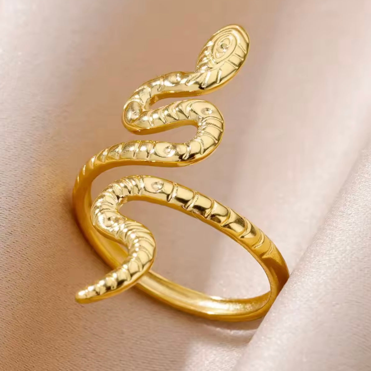 Serpente Ring