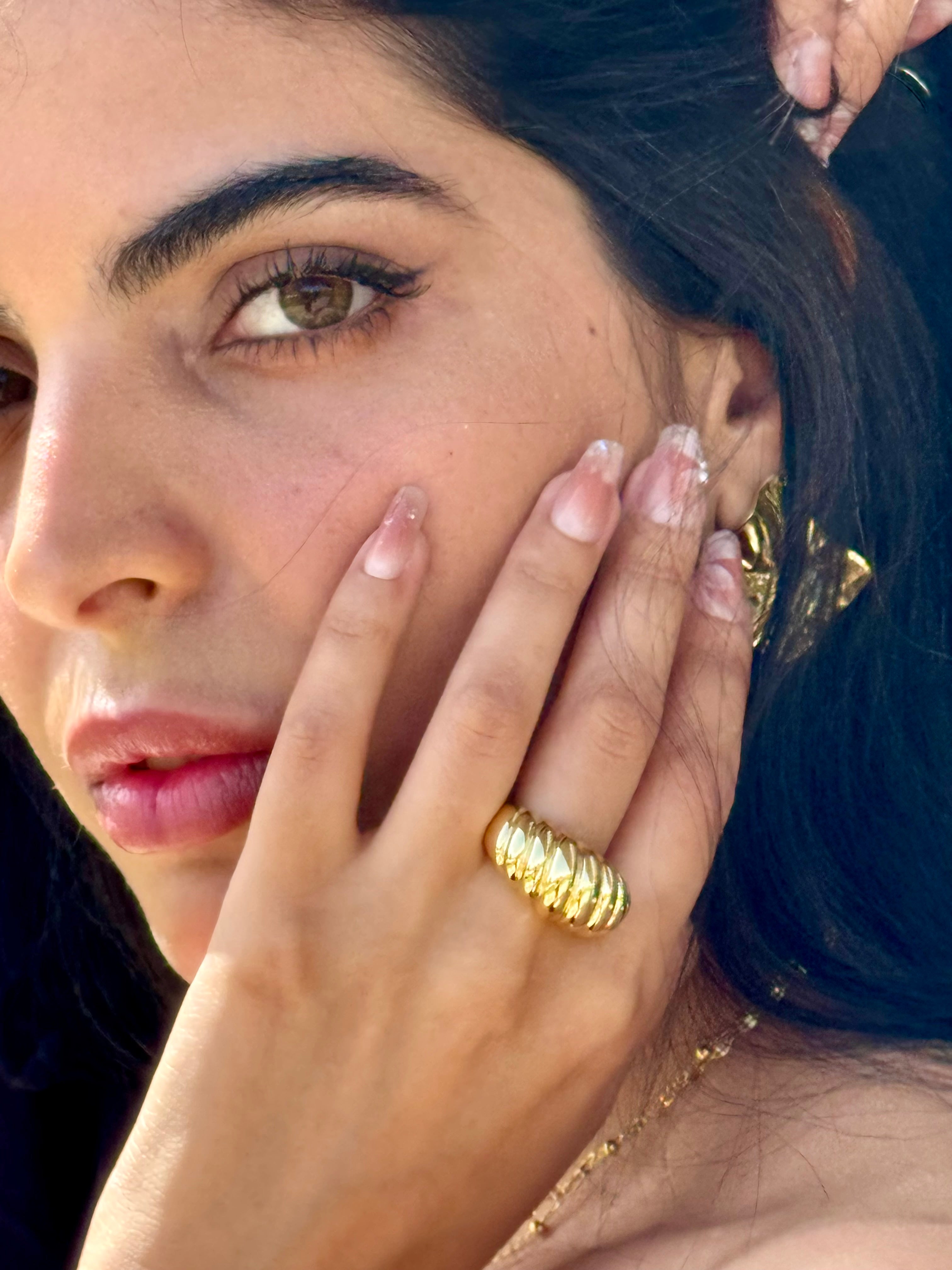 Nousha Gold Ring