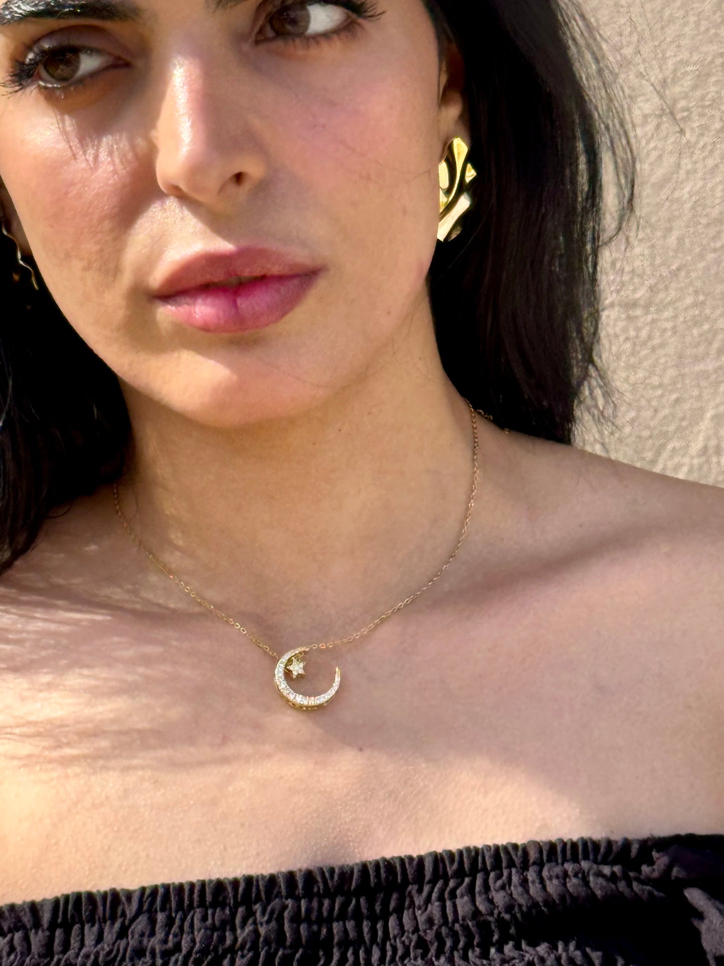 Gold Moonbeam Necklace