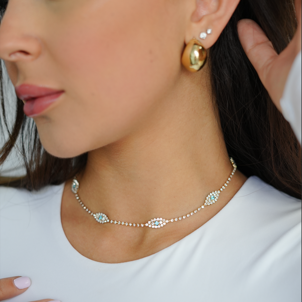 Dazzling Eye Choker